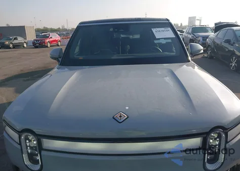 2023 Rivian R1S Adventure z USA, uszkodzony, nr VIN 7PDSGABA0PN019590